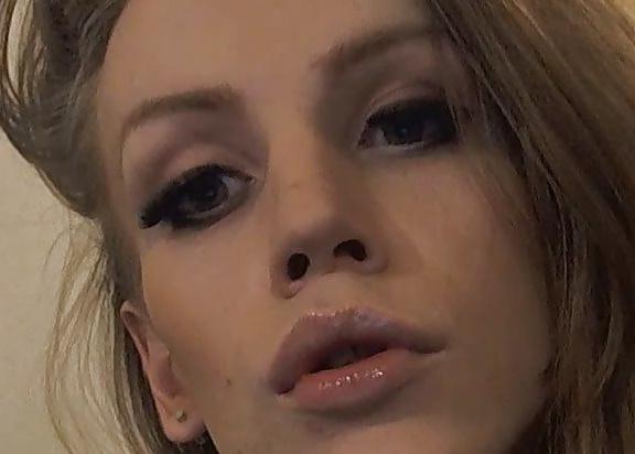 20P Cute Skinny Tgirl