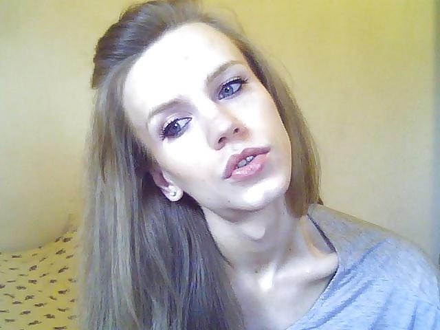 20P Cute Skinny Tgirl