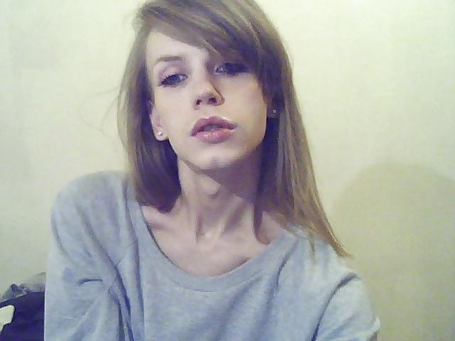20P Cute Skinny Tgirl