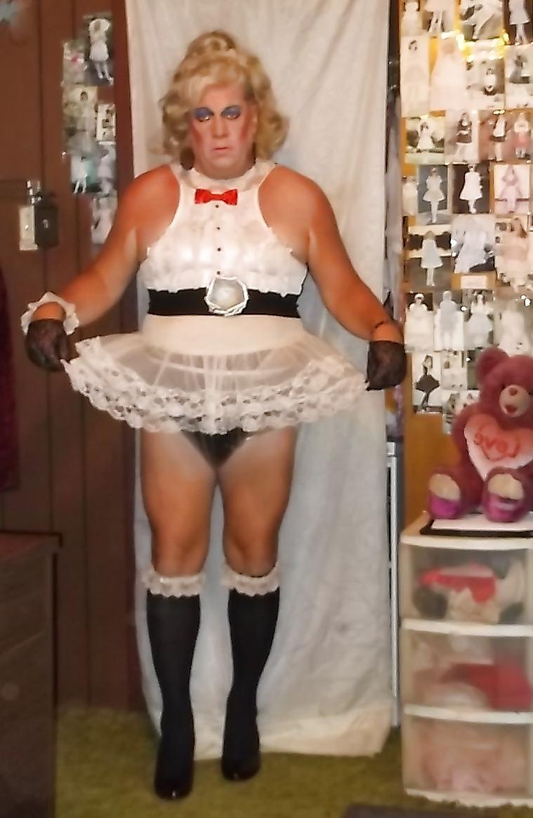 10P Sissy pansy is a Stupid Pig