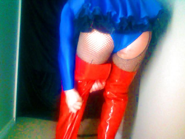 11P Total Sissy