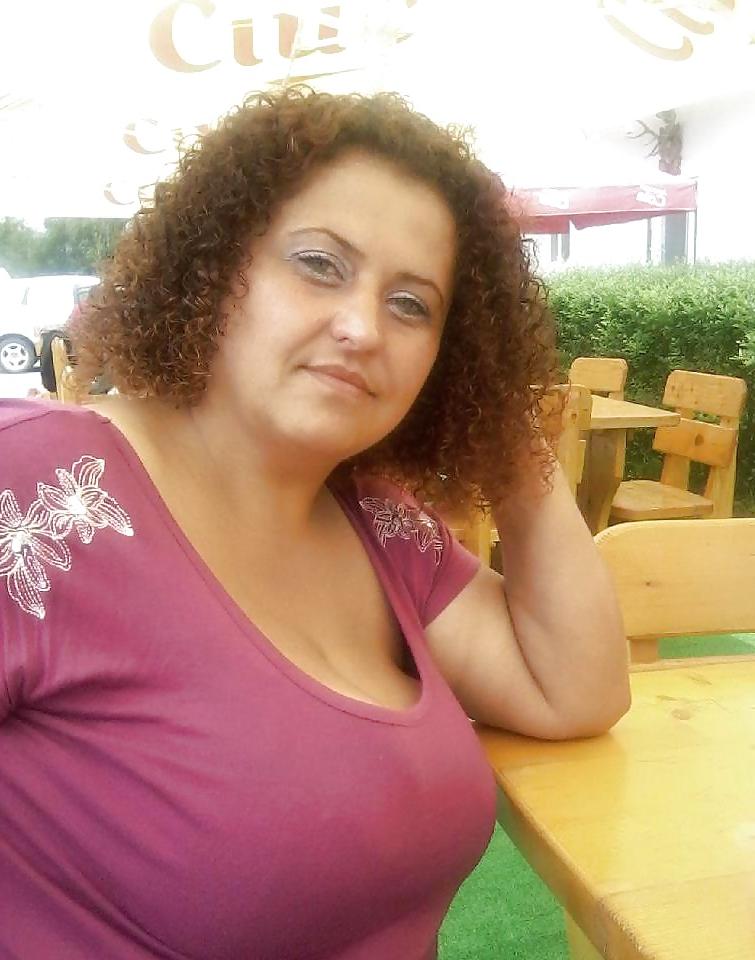 20P Romanian Huge Tits Amateur 3