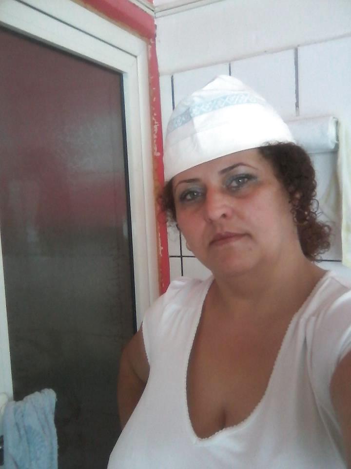 20P Romanian Huge Tits Amateur 3