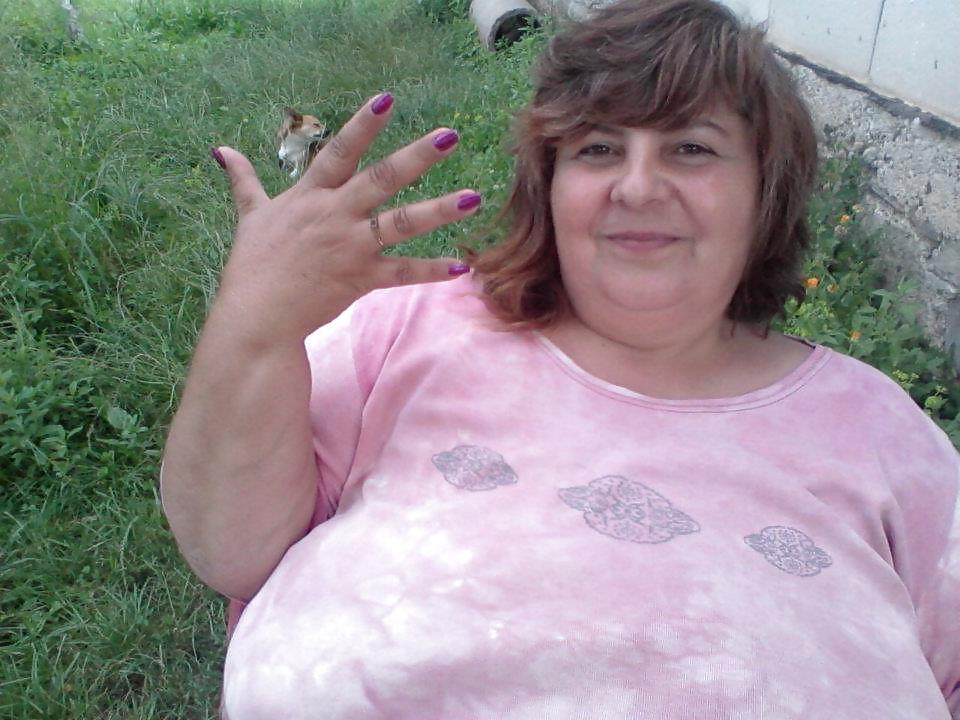 21P Romanian Huge Tits Amateur 16