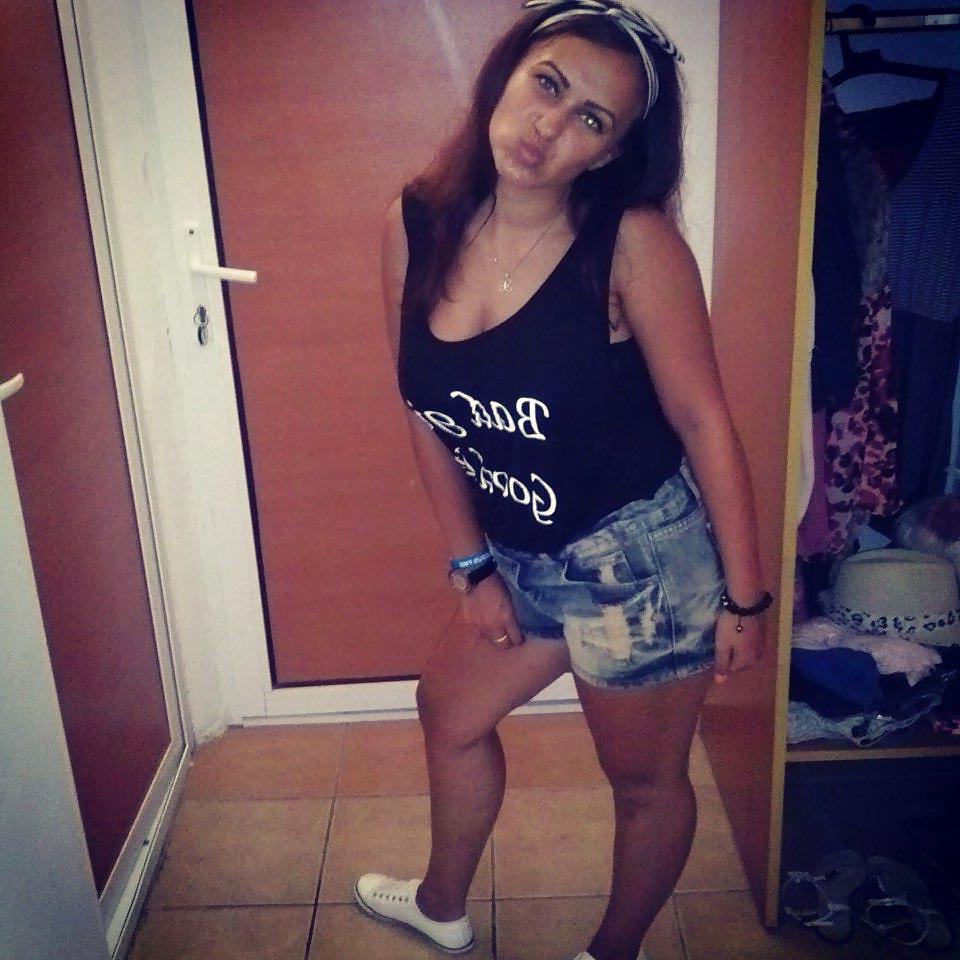 14P Romanian Huge TIts Amateur 23