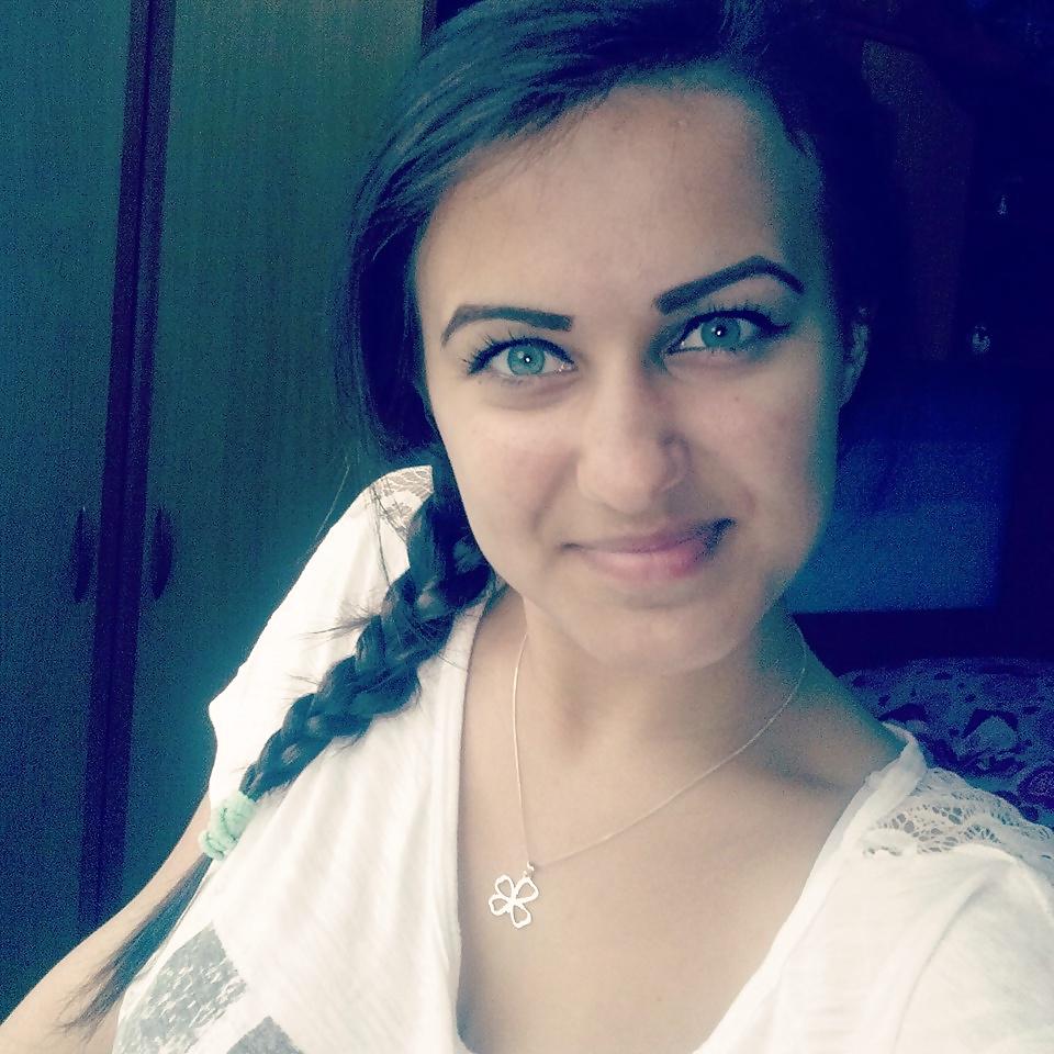 14P Romanian Huge TIts Amateur 23