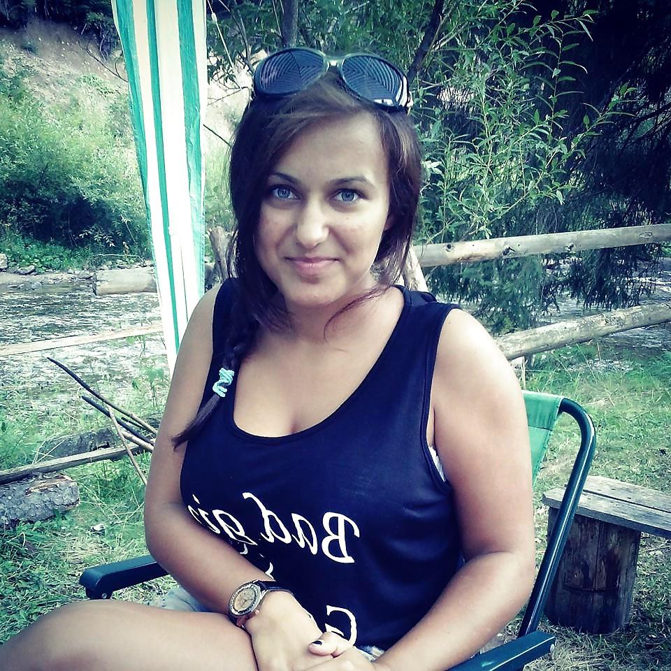 14P Romanian Huge TIts Amateur 23