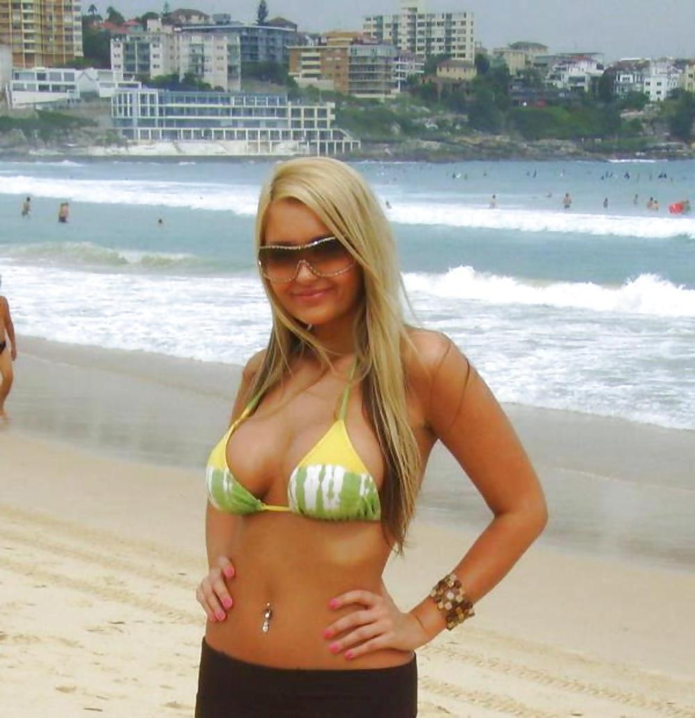 25P BEST OF BIKINI GIRLS 10
