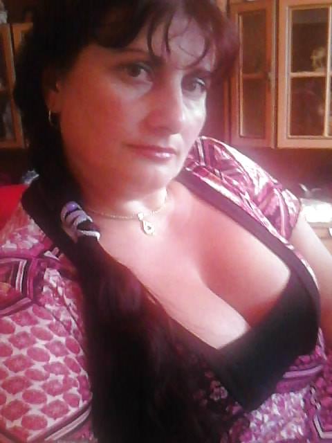 14P Romanian Huge Tits Amateur 11