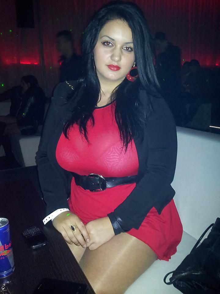 25P Romanian Huge Tits Amateur 14
