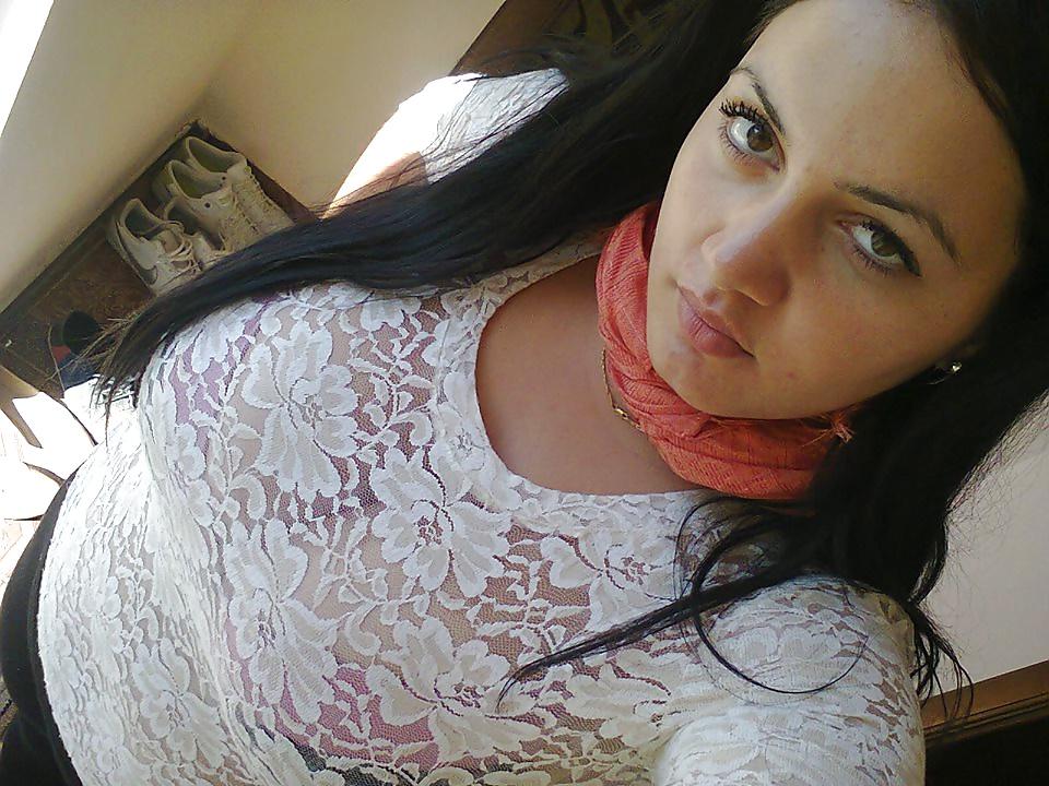 25P Romanian Huge Tits Amateur 14