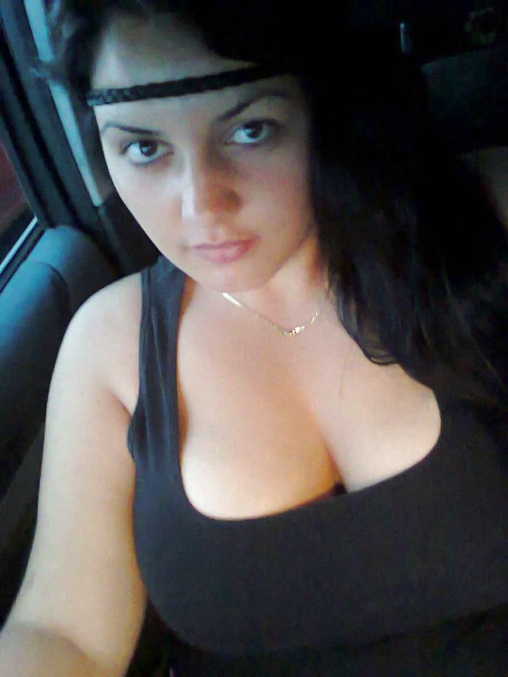 25P Romanian Huge Tits Amateur 14