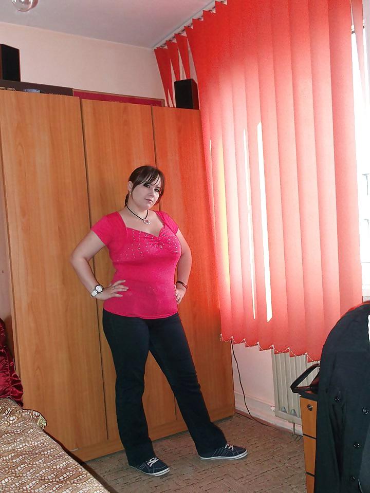 25P Romanian Huge Tits Amateur 17