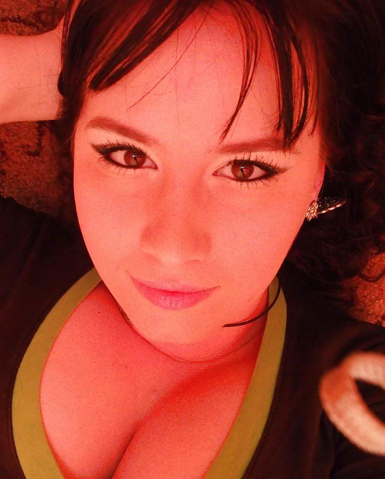 25P Romanian Huge Tits Amateur 17