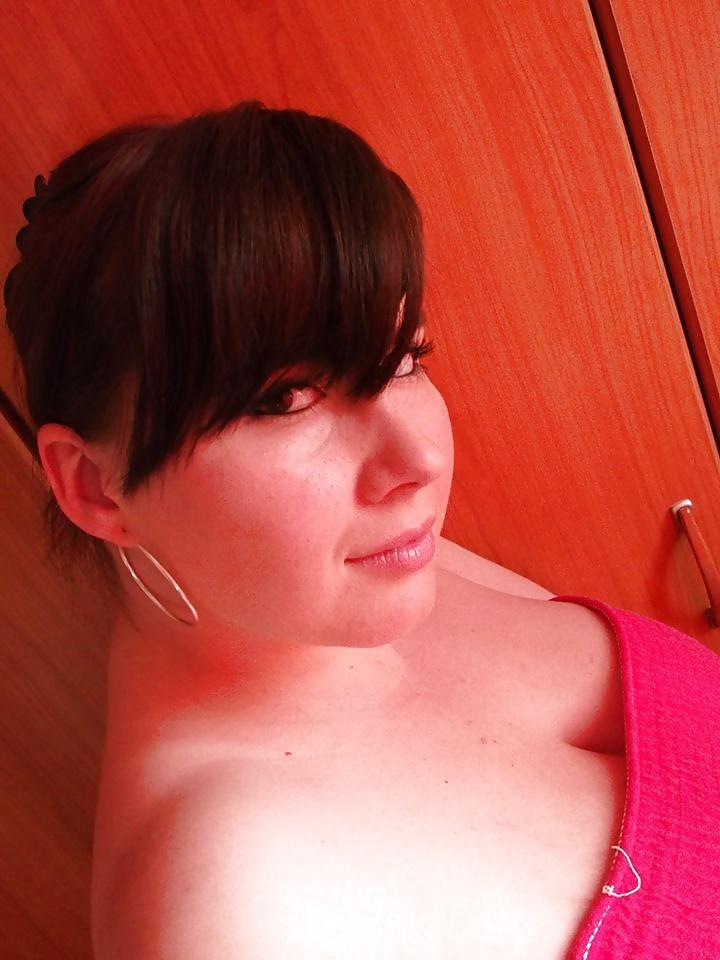 25P Romanian Huge Tits Amateur 17