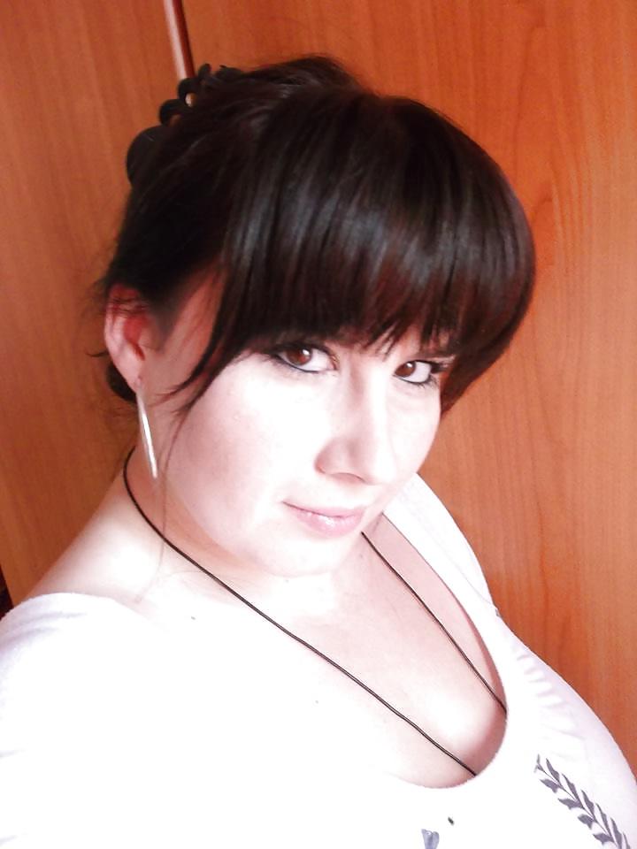 25P Romanian Huge Tits Amateur 17