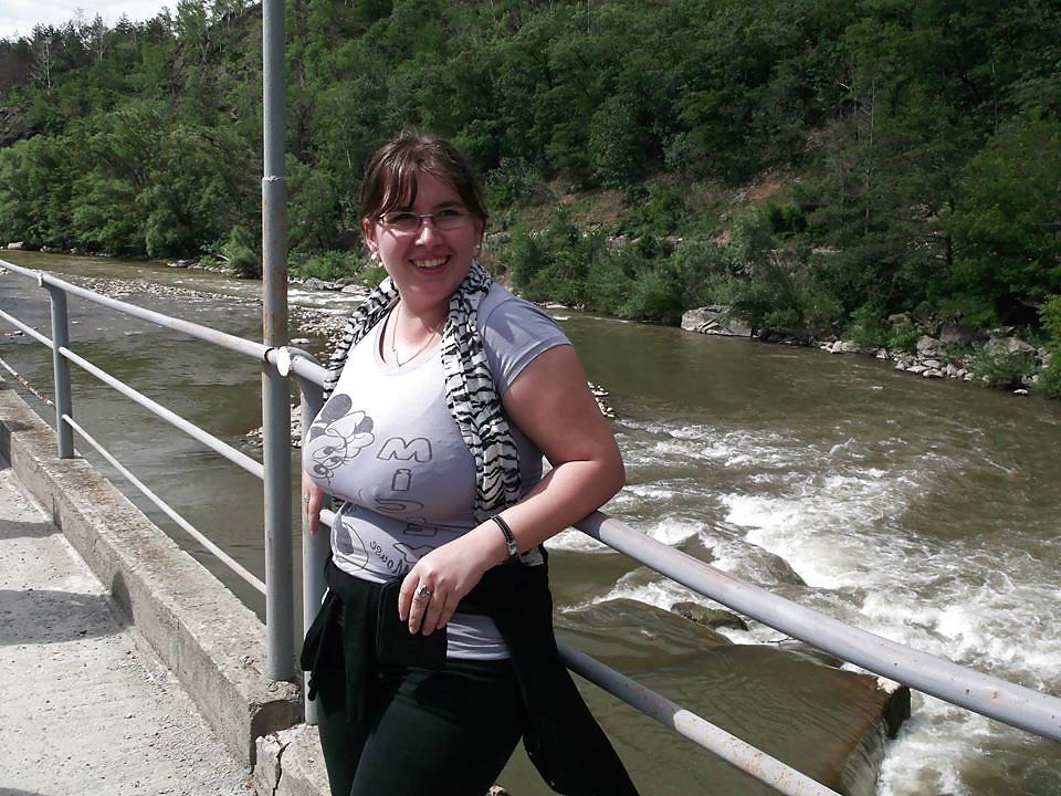 25P Romanian Huge Tits Amateur 17