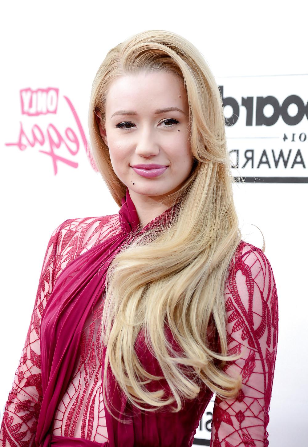 25P Iggy Azalea Huge MEGA Wank Gallery
