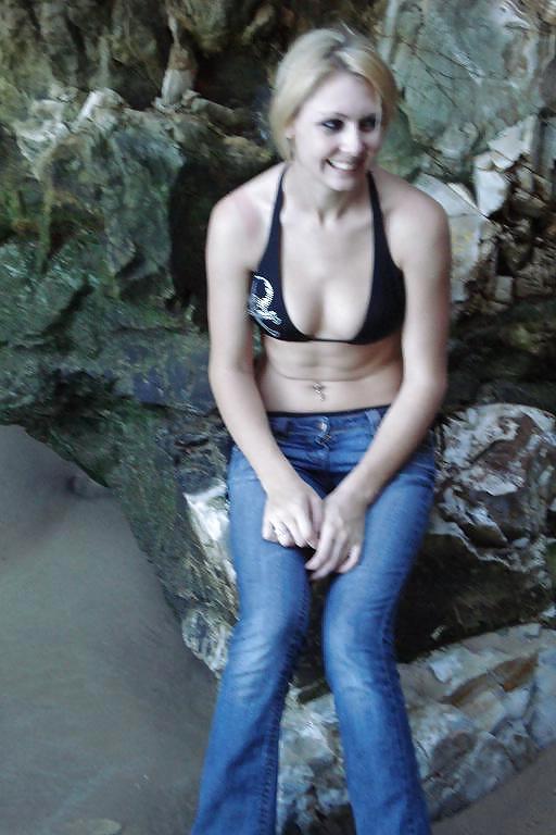 25P Linsey - Skinny Cali Fuckslut!