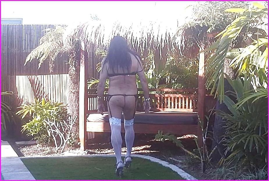 20P Sissy Slutbecky does a photo shoot