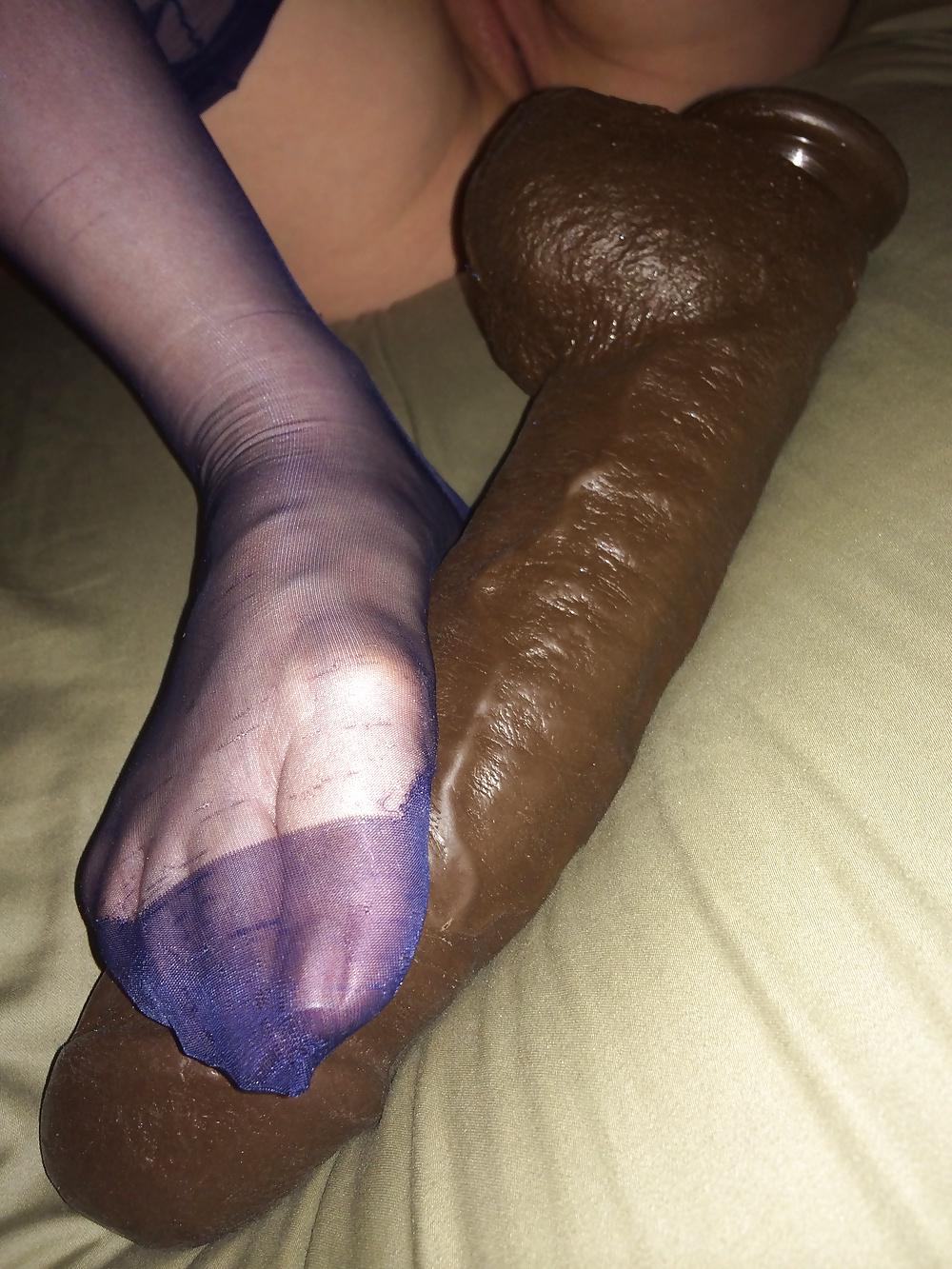12P Wife and her huge dildo 