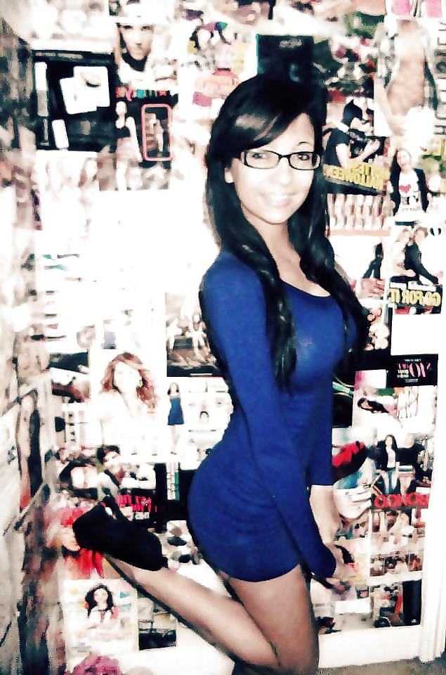7P Younger Sister Corinne