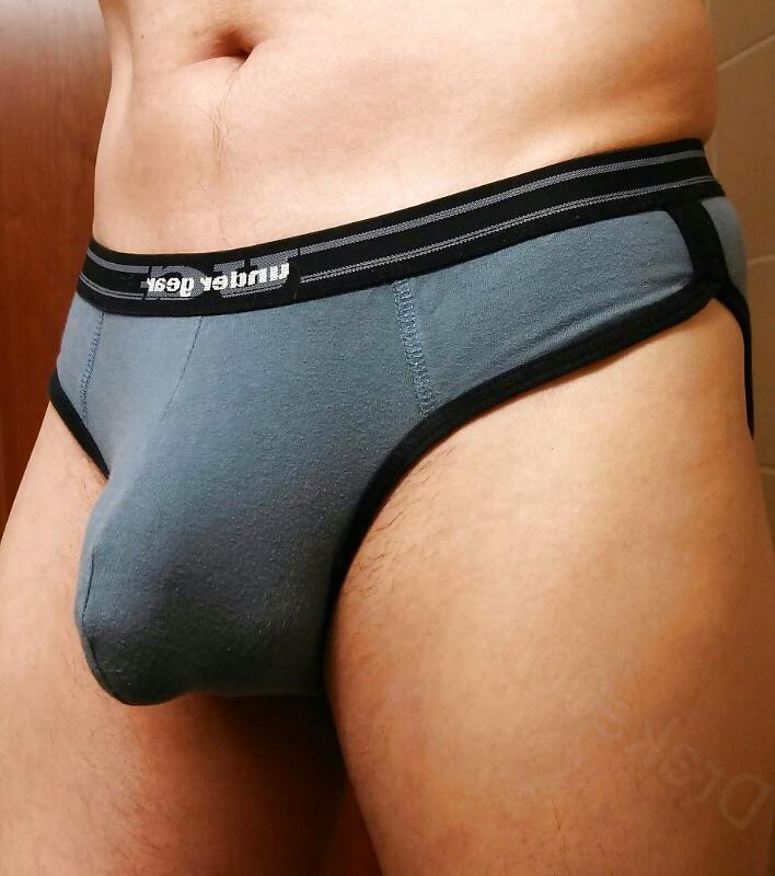 25P Panty Boys, Sissys and Crossdressers Bulges 4