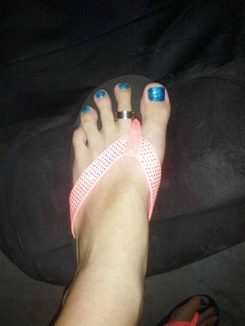 9P Sissy feet