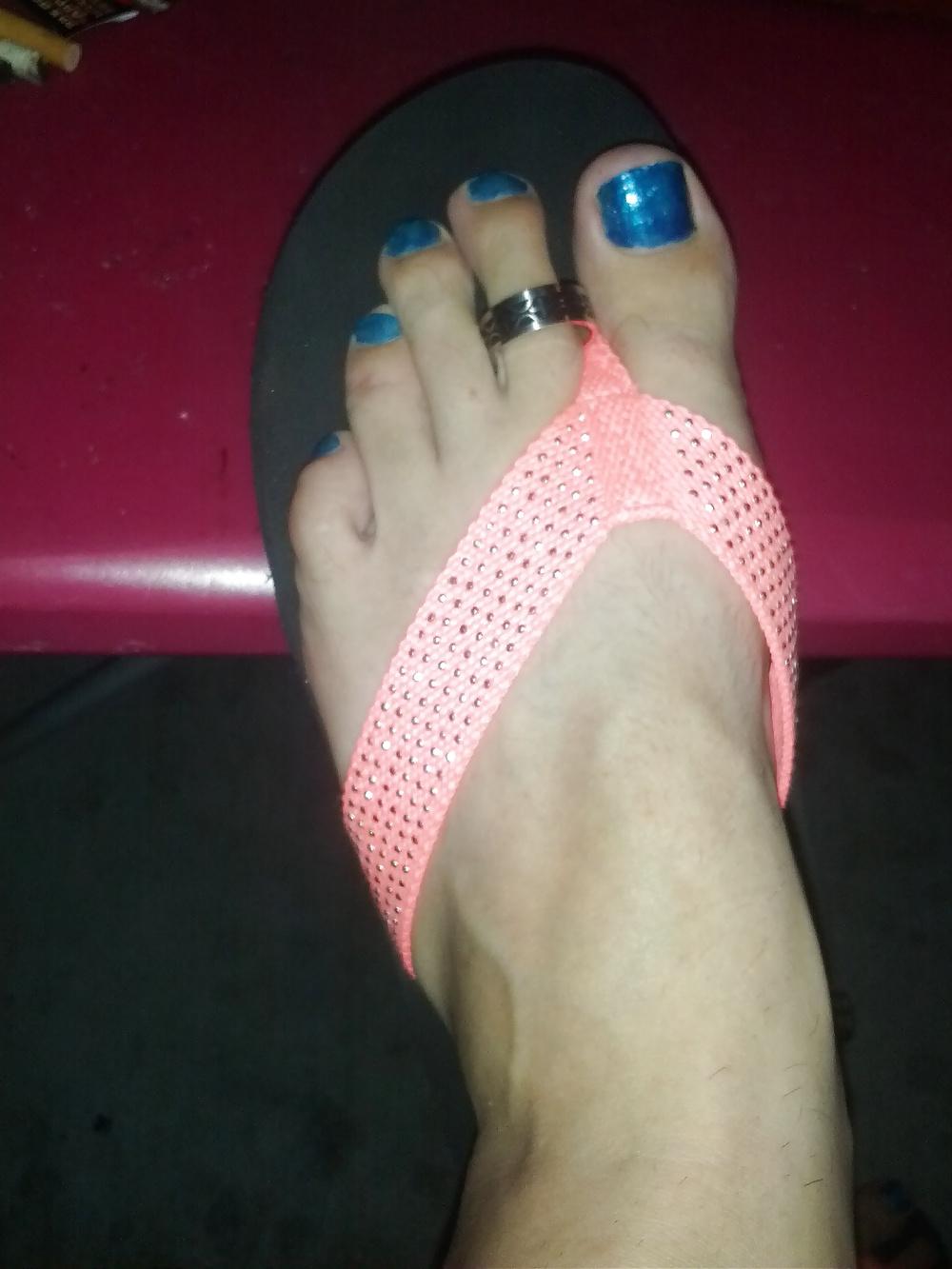 9P Sissy feet