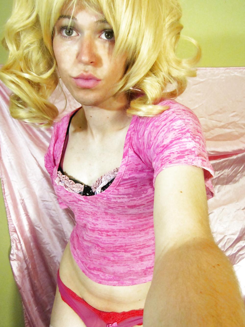 14P New sissy pics ! blonde pigtails and cocksucking (: