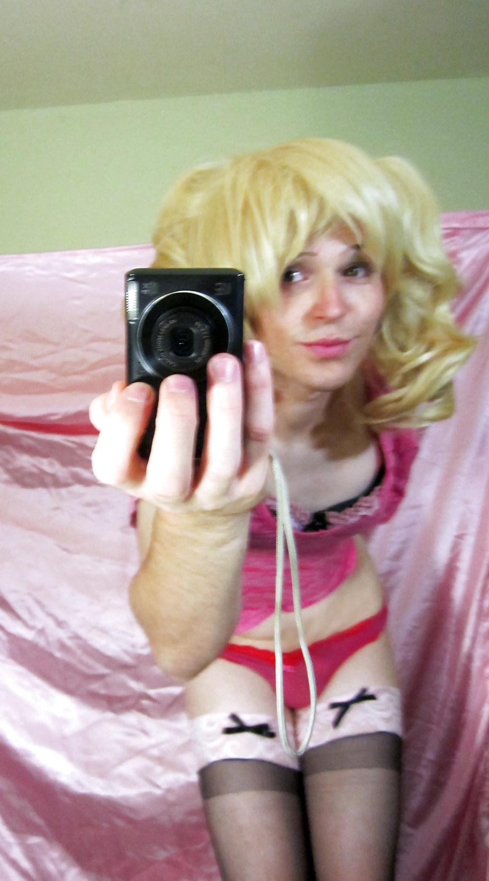 14P New sissy pics ! blonde pigtails and cocksucking (: