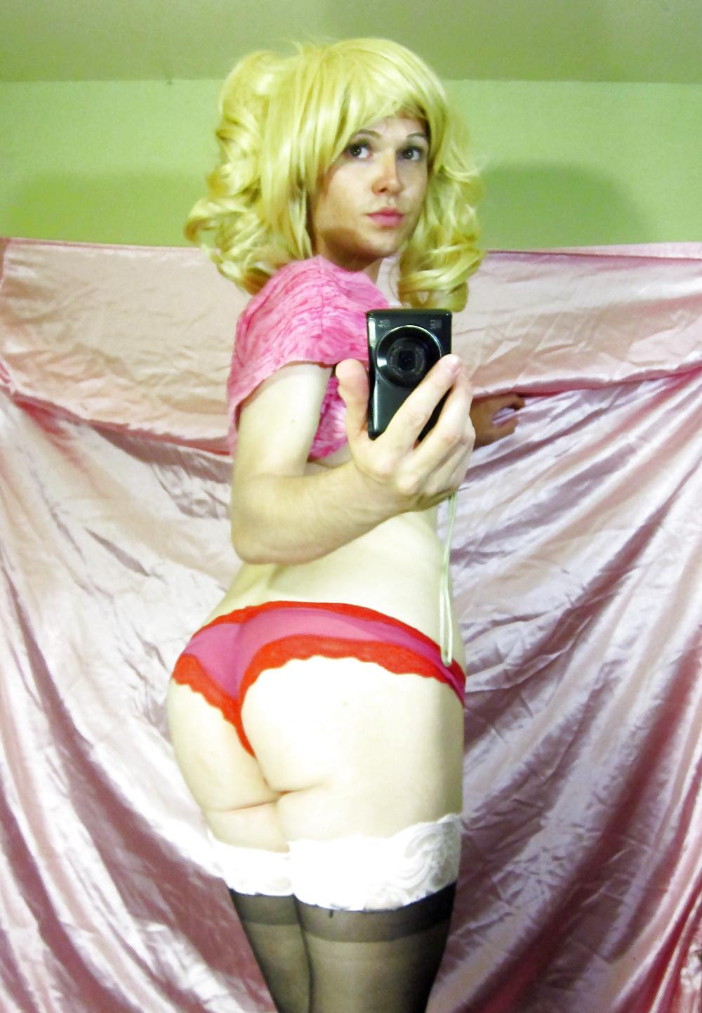 14P New sissy pics ! blonde pigtails and cocksucking (: