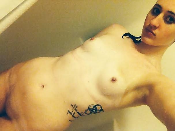 19P Slave Anabella