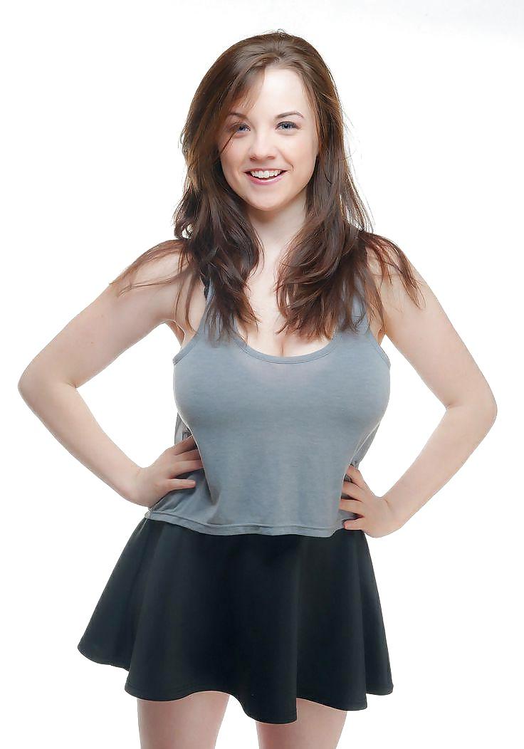 25P Webtastic Special: Huge Teen Emily