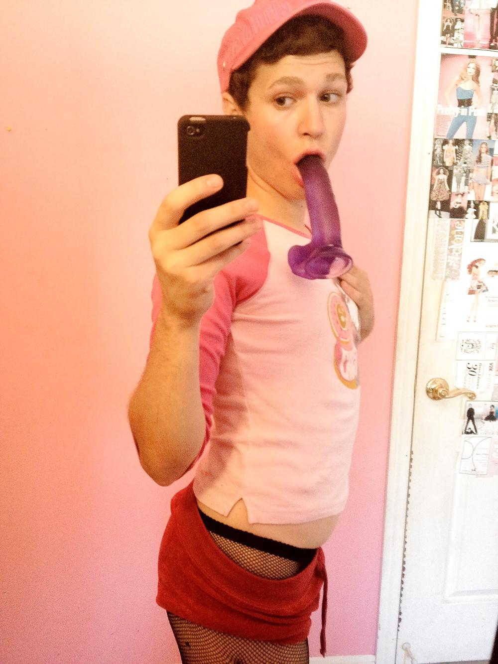25P Slutty Sissy Girlyboy