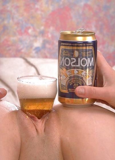 25P Watching huge dildo and big object porn picture content