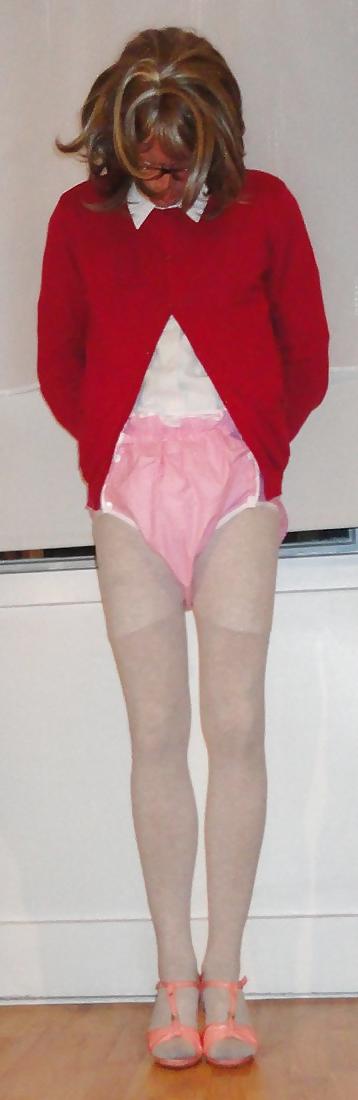 21P Gepamperte Sissy sucht resolute Erziehung!