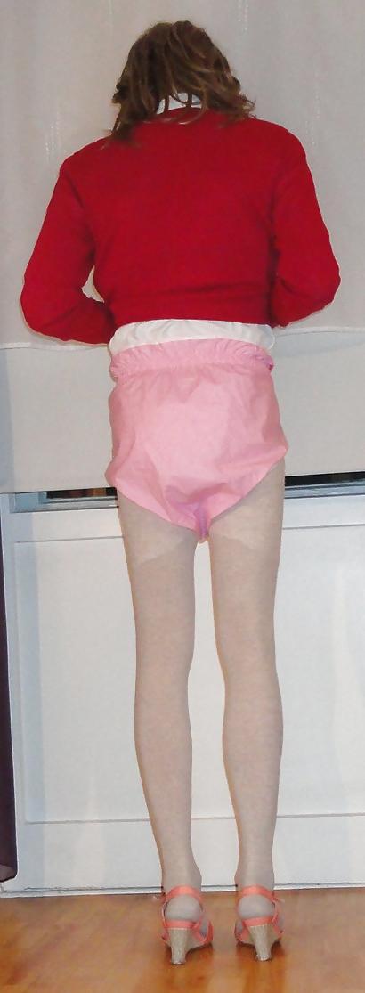 21P Gepamperte Sissy sucht resolute Erziehung!