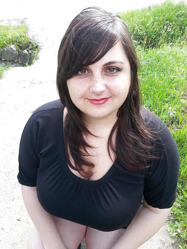 25P Romanian Huge Tits Amateur 1