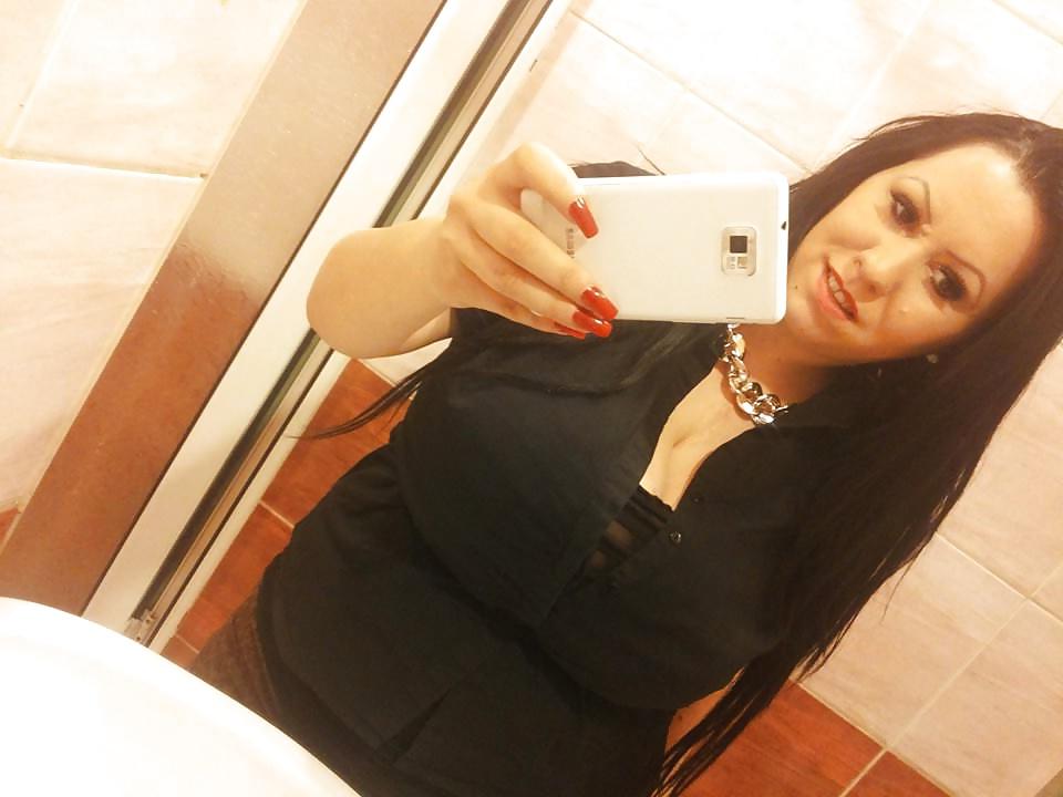 25P Romanian Huge Tits Amateur 4