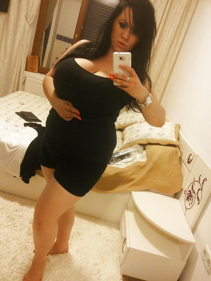25P Romanian Huge Tits Amateur 4