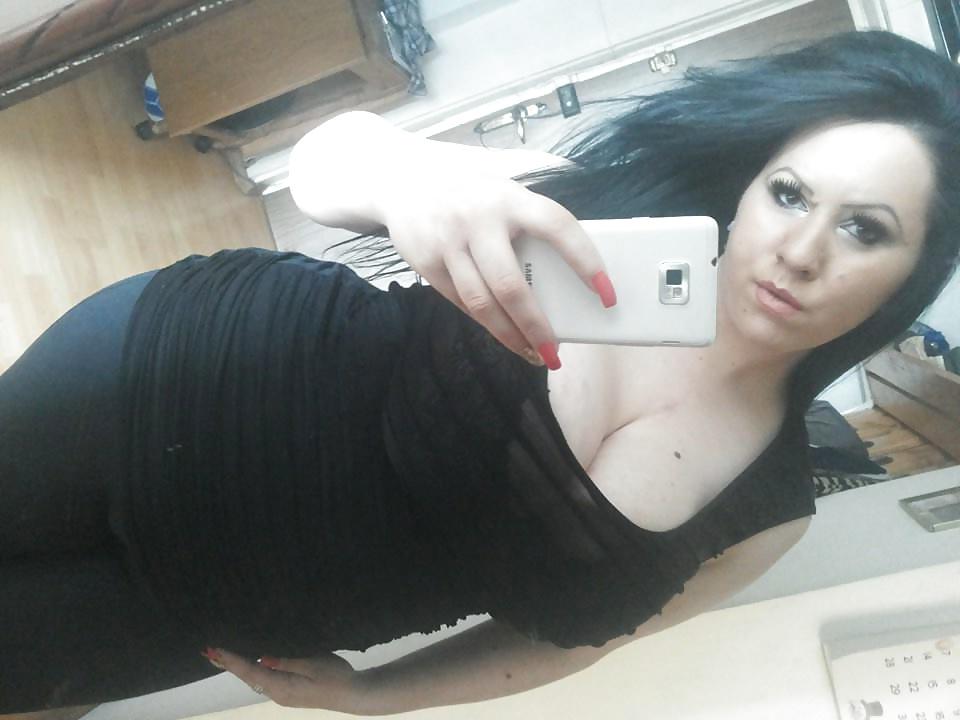 25P Romanian Huge Tits Amateur 4
