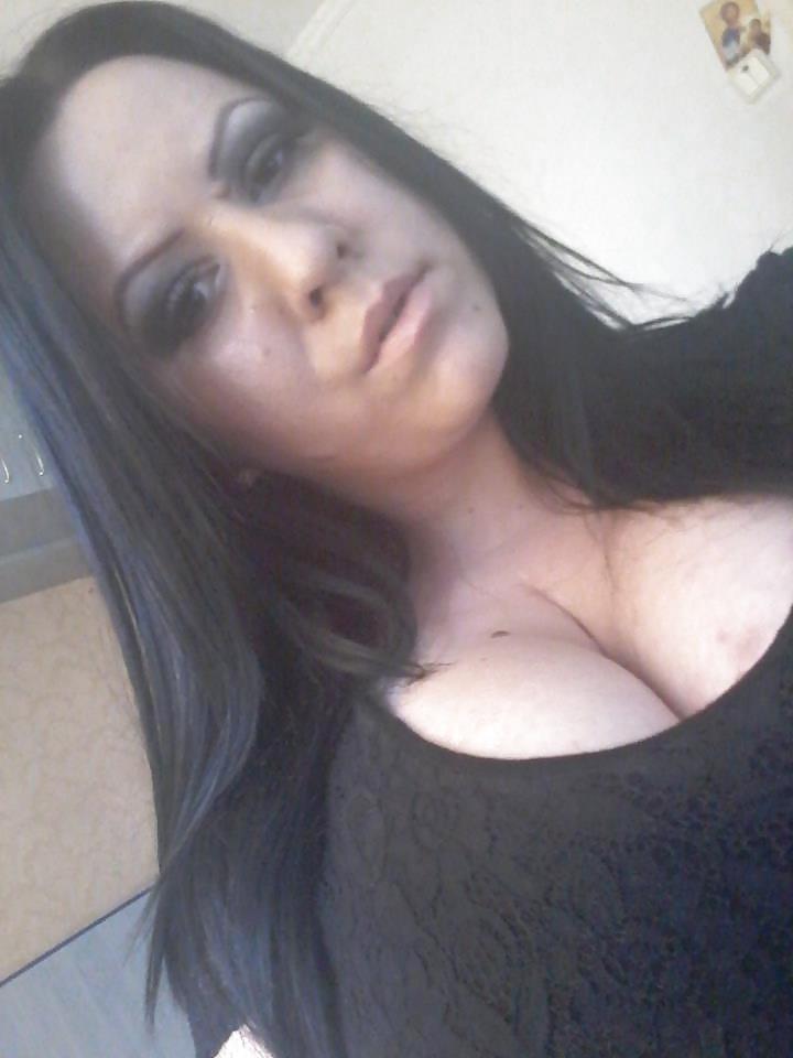 25P Romanian Huge Tits Amateur 4