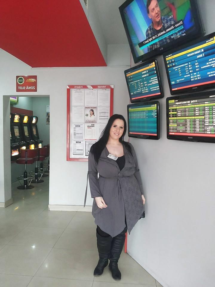 25P Romanian Huge Tits Amateur 4