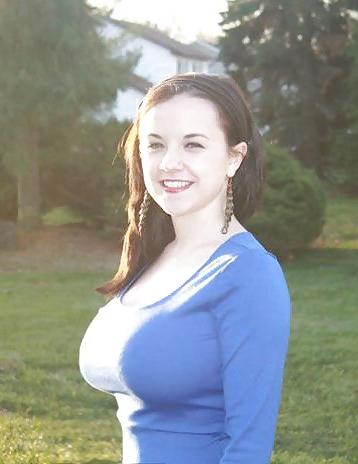 17P Webtastic Special: Huge Teen Emily Vol.2