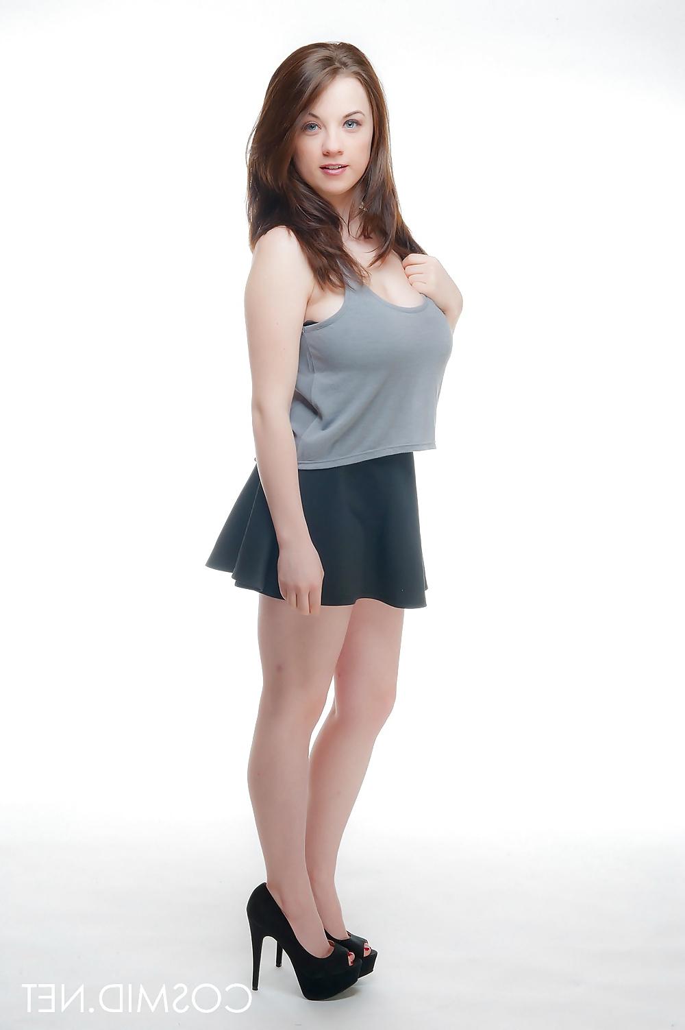 17P Webtastic Special: Huge Teen Emily Vol.2
