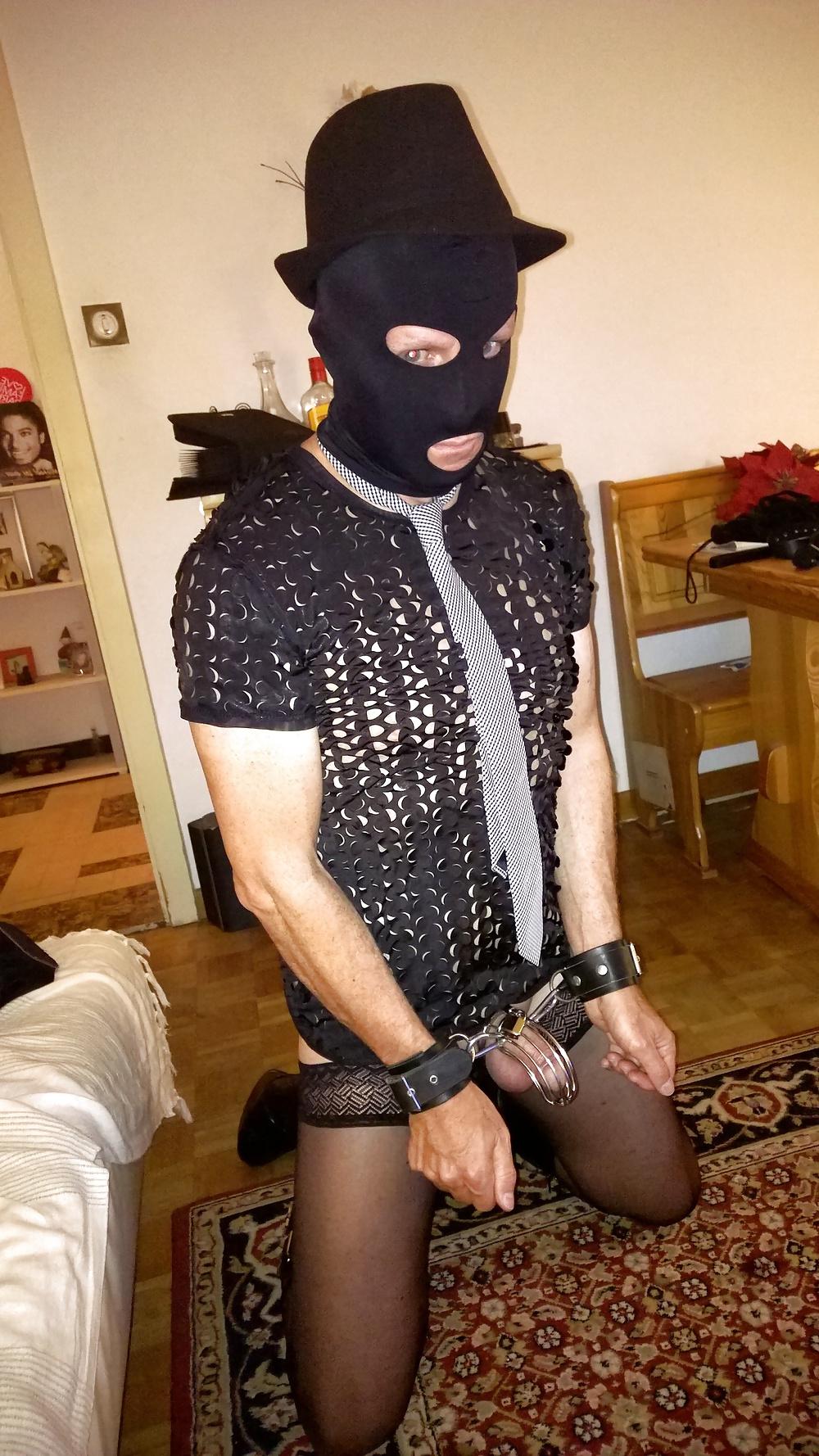 9P Slave of a dominant lady.....