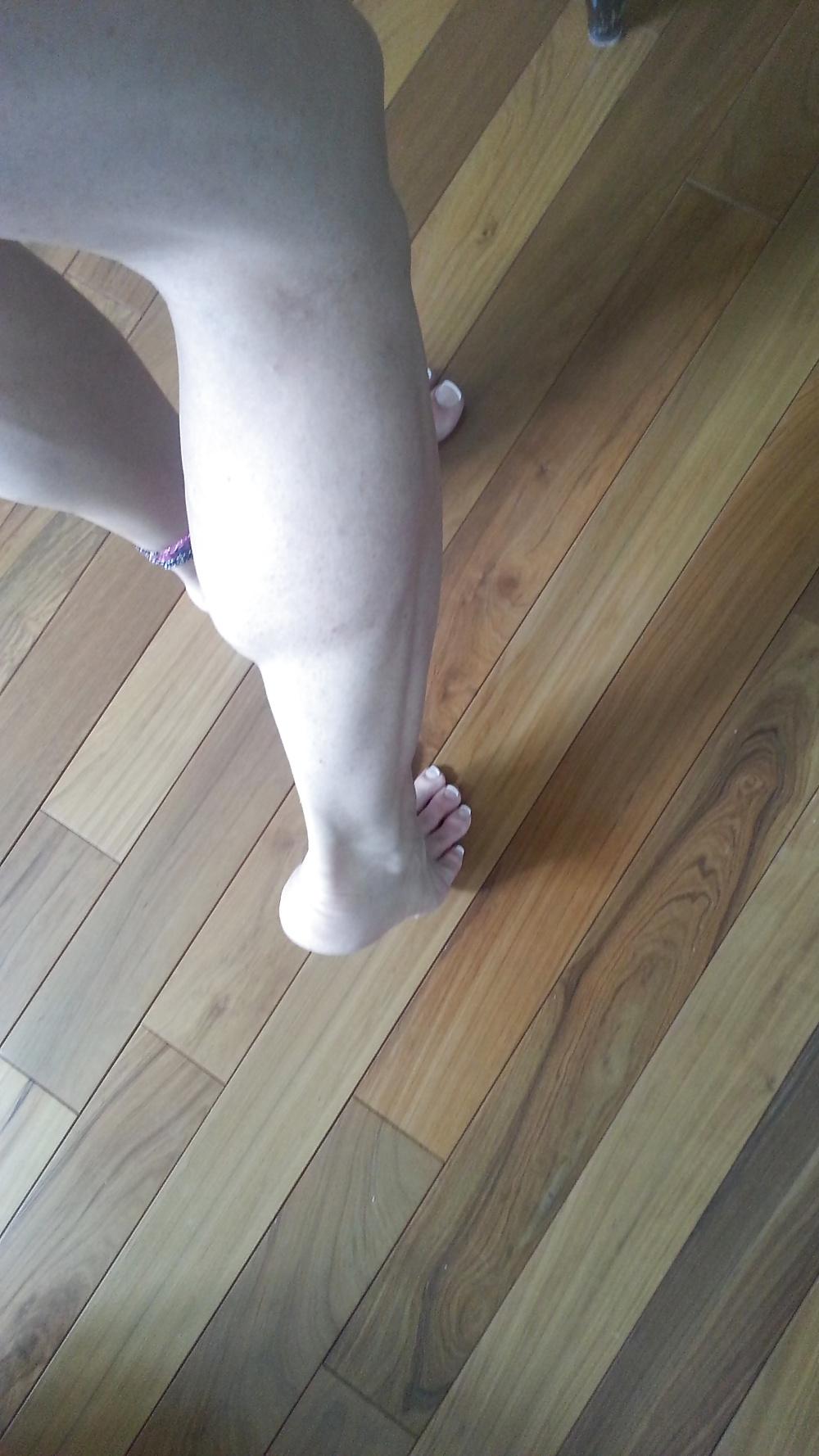 11P Sissy slut feet and legs