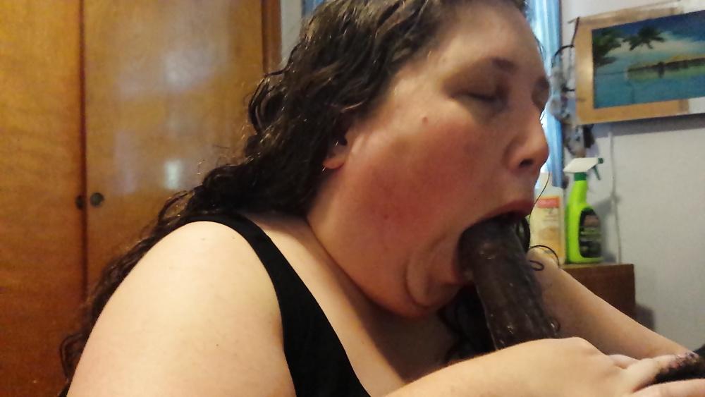 25P Sloppy bbw mouth screen caps