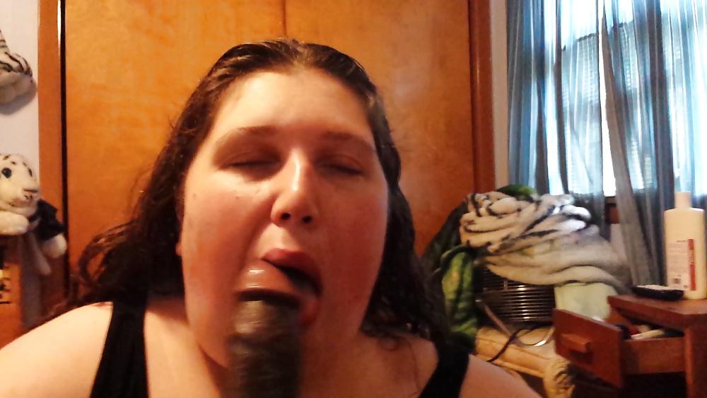 25P Sloppy bbw mouth screen caps